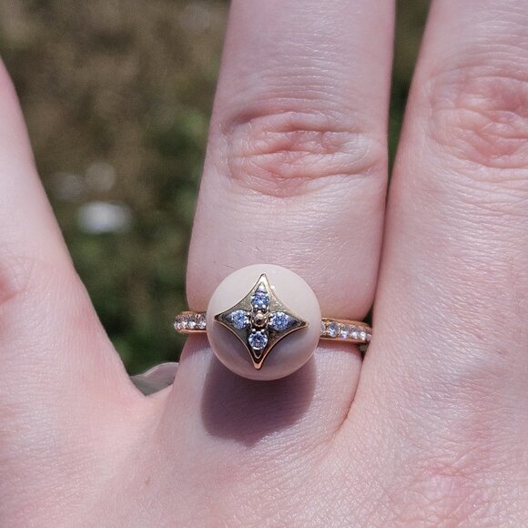 Louis Vuitton 18K Rose Gold & Diamond Color Blossom Opal Fashion Ring Size 5.75 - Picture 1 of 16